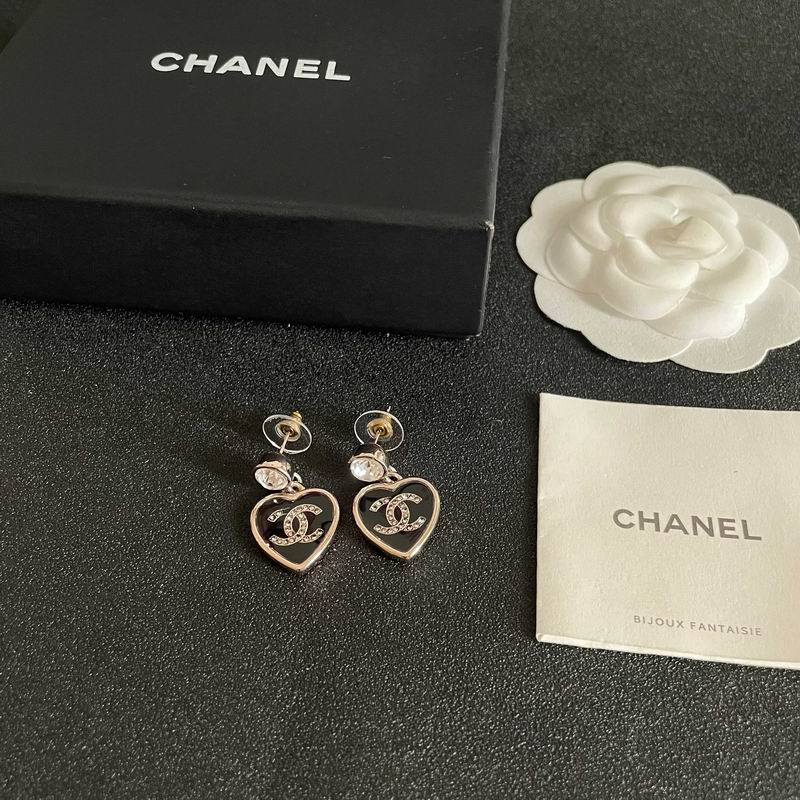 Chanel Earring 06yxs82